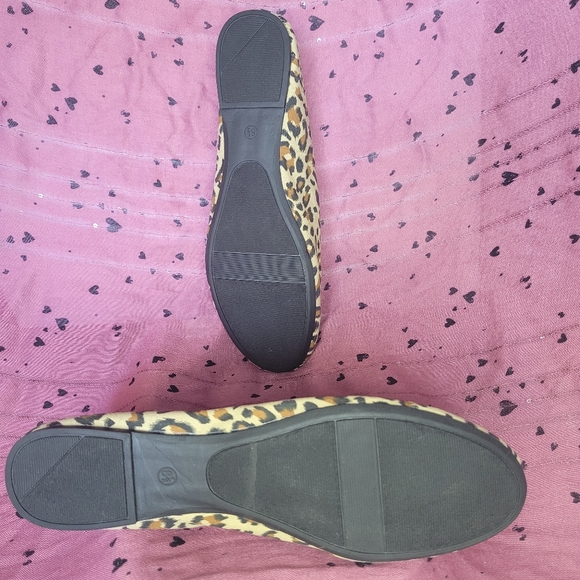 ๐LEOPARD FLATS! ๐ Size 8.5 - Picture 5 of 8